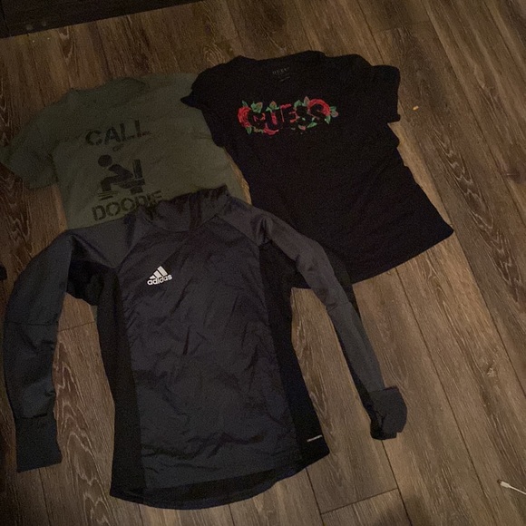 Selling a variety of brands. -Abercrombie, - Hollister, - Champion , - Old Navy, - Picture 8 of 12